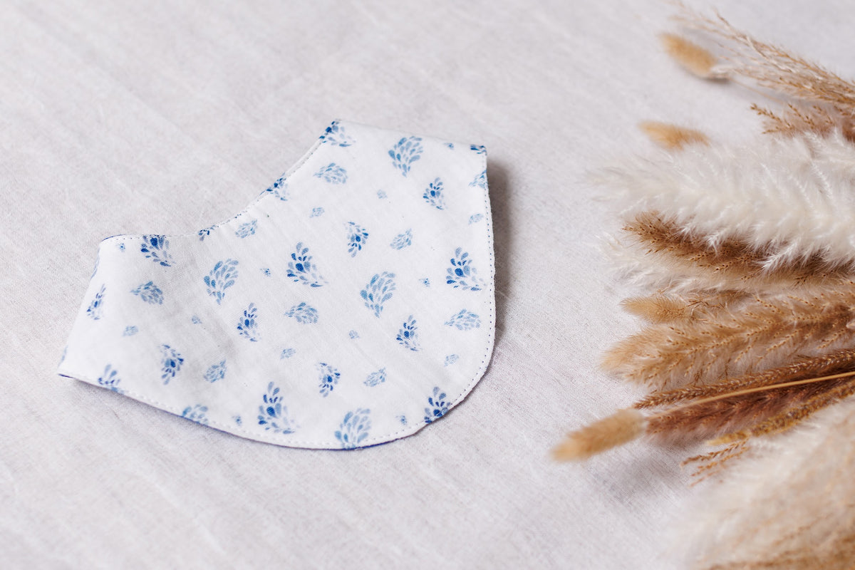 Muslin Baby Bibs "Blue Meadow" – 1 pc or 3-Pack