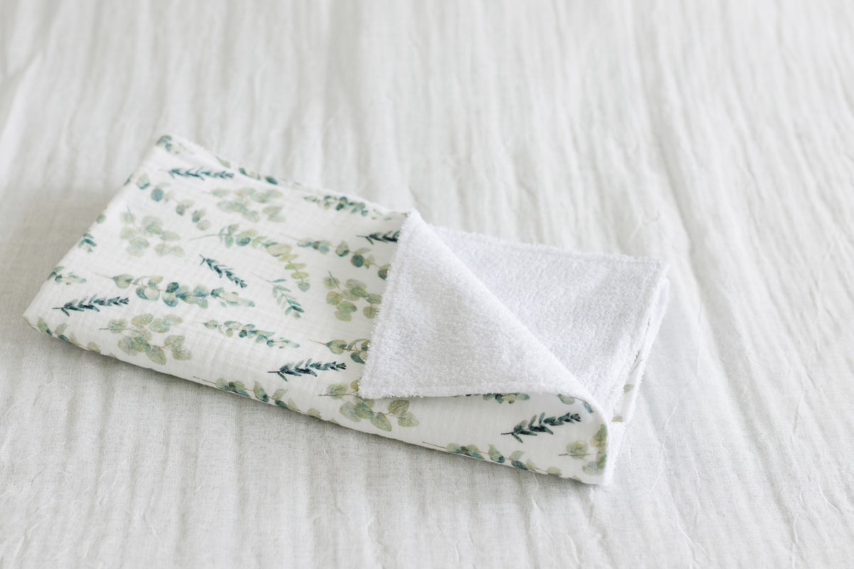 Waterproof changing mat "Eucalyptus" – 1 pc or 3-Pack