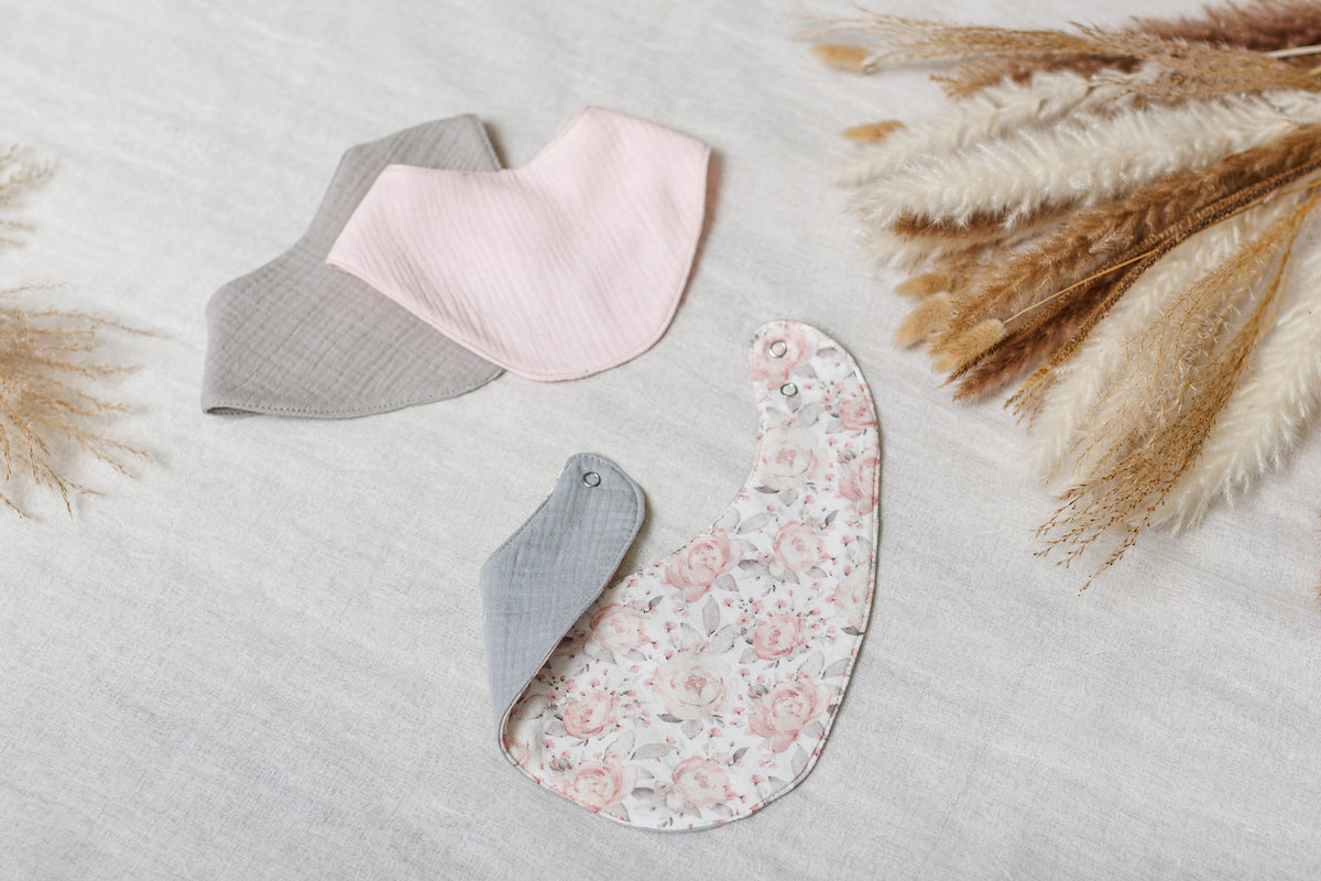 Muslin Baby Bibs "Blush Roses" – 1 pc or 3-Pack