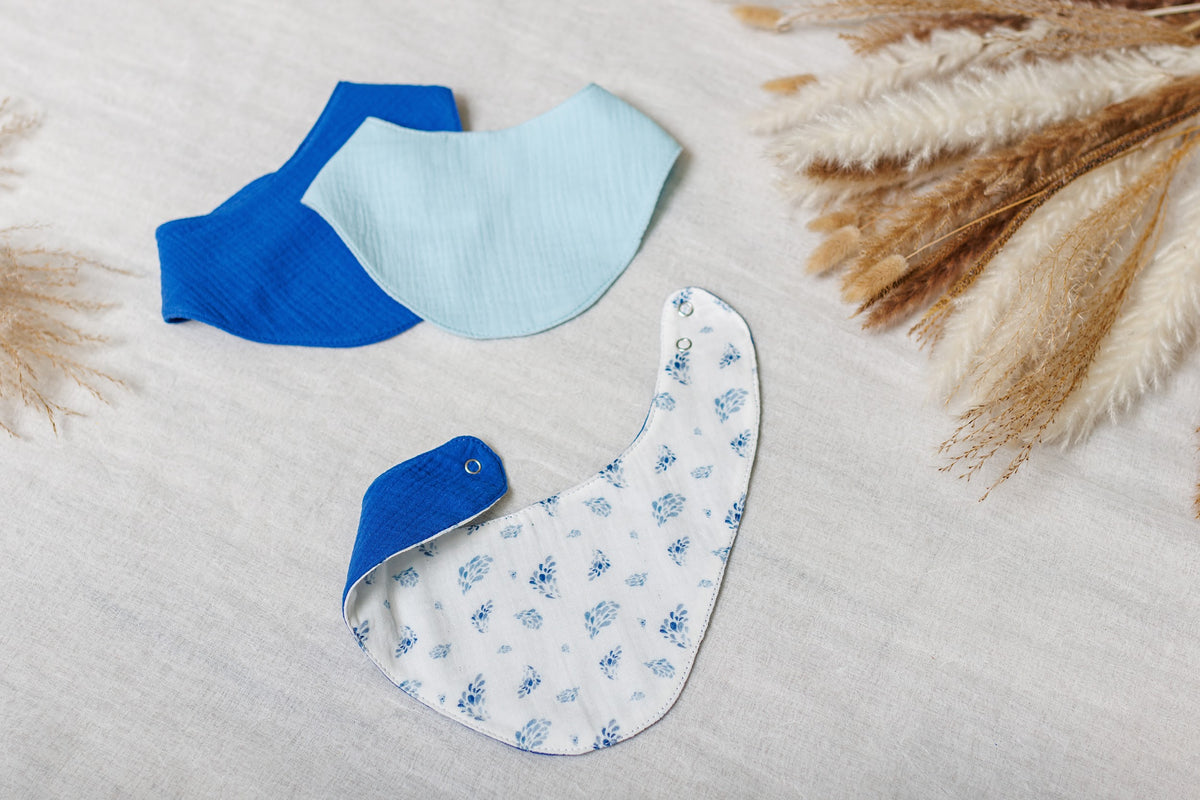 Muslin Baby Bibs "Blue Meadow" – 1 pc or 3-Pack