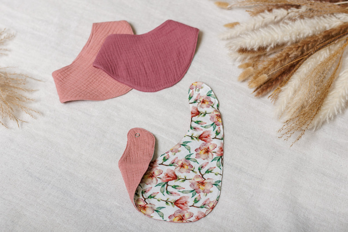 Muslin Baby Bibs "Magnolia Bloom" – 1 pc or 3-Pack