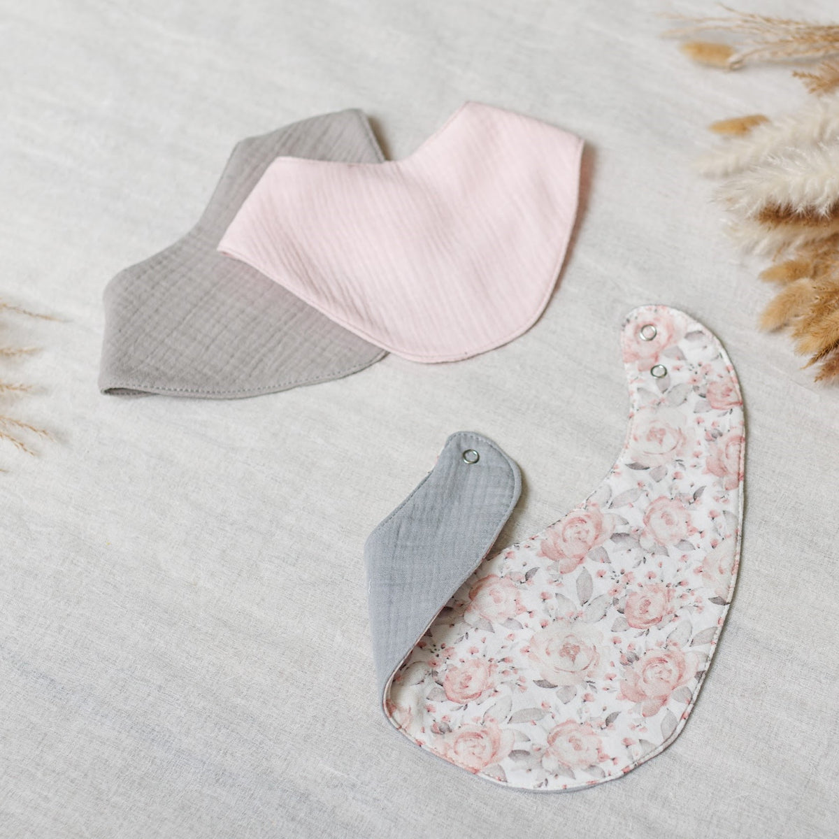 Muslin Baby Bibs "Blush Roses" – 1 pc or 3-Pack