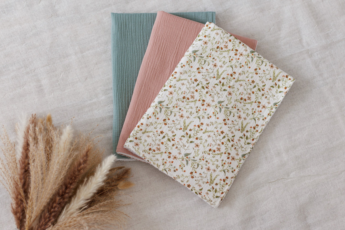 Waterproof changing mat "Little flowers"– 1 pc or 3-Pack