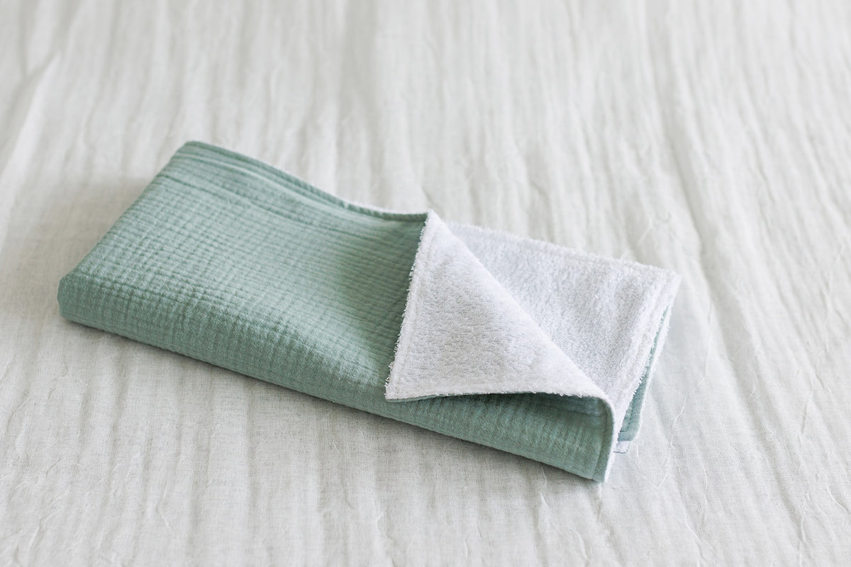 Waterproof changing mat "Eucalyptus" – 1 pc or 3-Pack