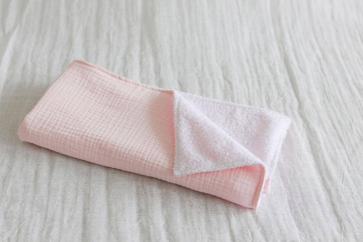 Waterproof changing Mat "Blush Garden" – 1 pc or 3-Pack